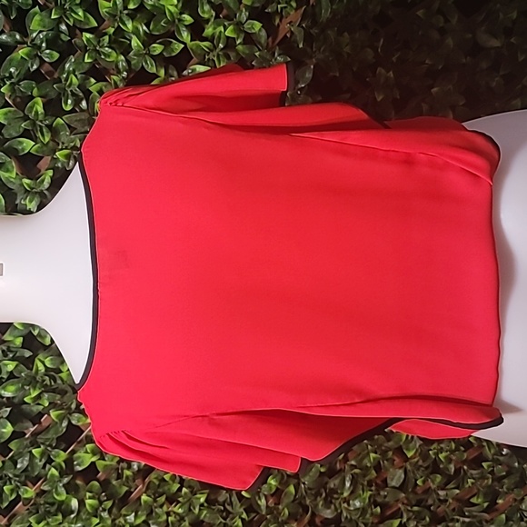 B-Design Large Red Top - Picture 3 of 6